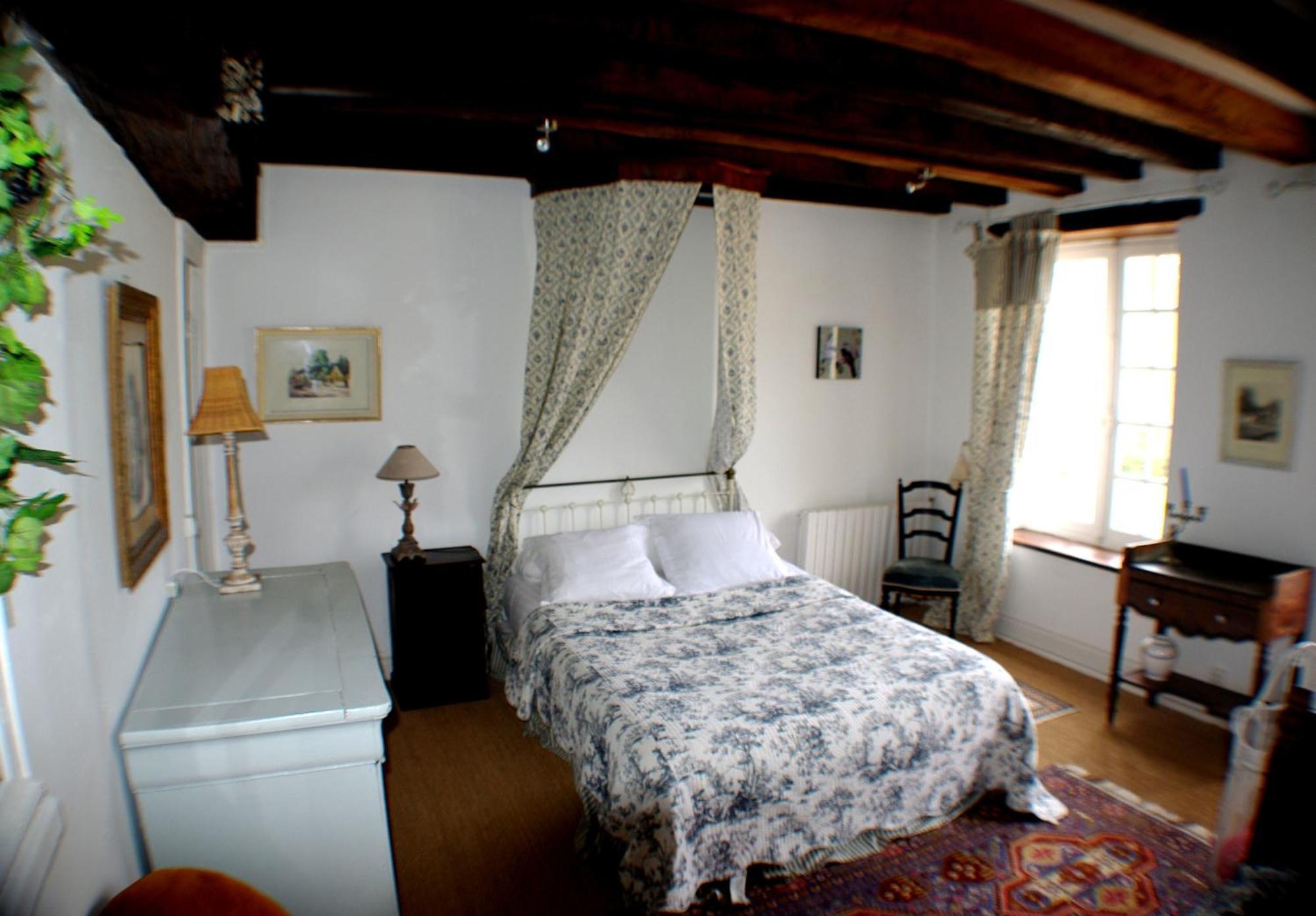 Maison D'Hotes Moulin Du Bas Pese Mont-pres-Chambord Ruang foto